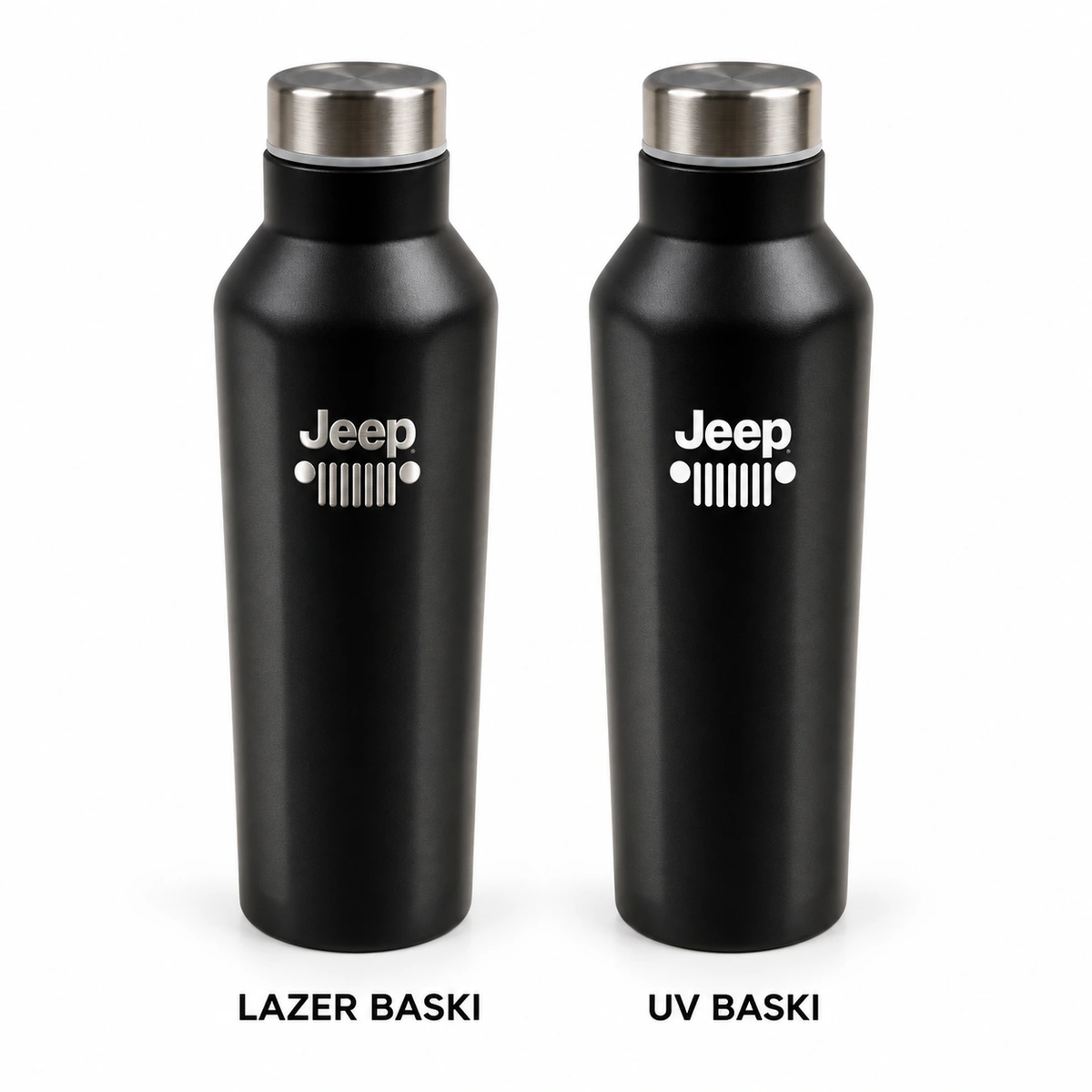 Siyah mat ipeksi Jeep termoslarda yuvarlak yüzeye uyumlu metalik lazer kazıma ve beyaz UV baskı karşılaştırması