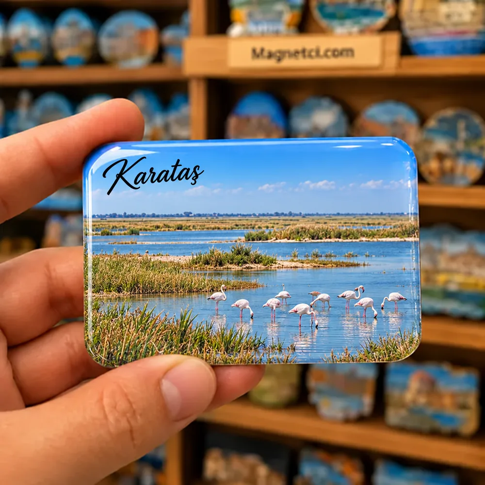 Adana Karataş Akyatan Lagünü sazlıkları ve flamingolar temalı elde tutulan parlak epoksi souvenir magnet