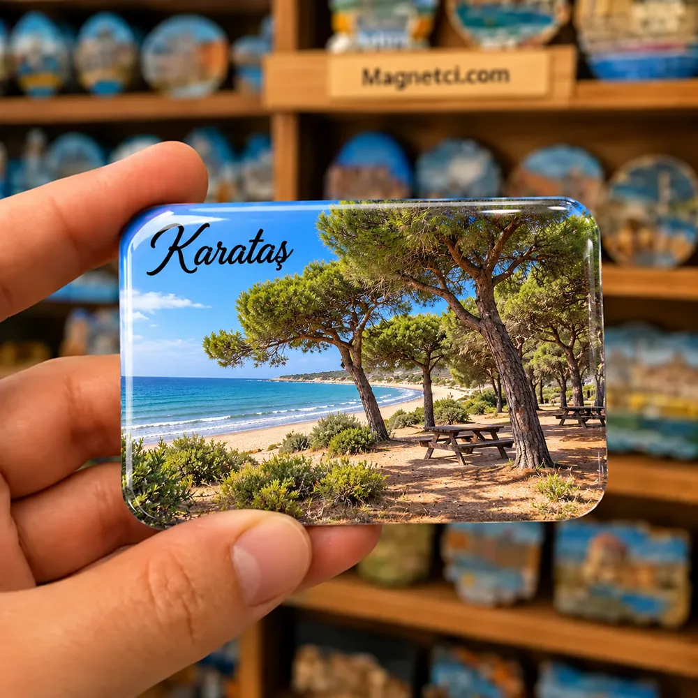 Adana Karataş Kumluk Tabiat Parkı çamları ve Akdeniz sahili temalı elde tutulan parlak epoksi souvenir magnet